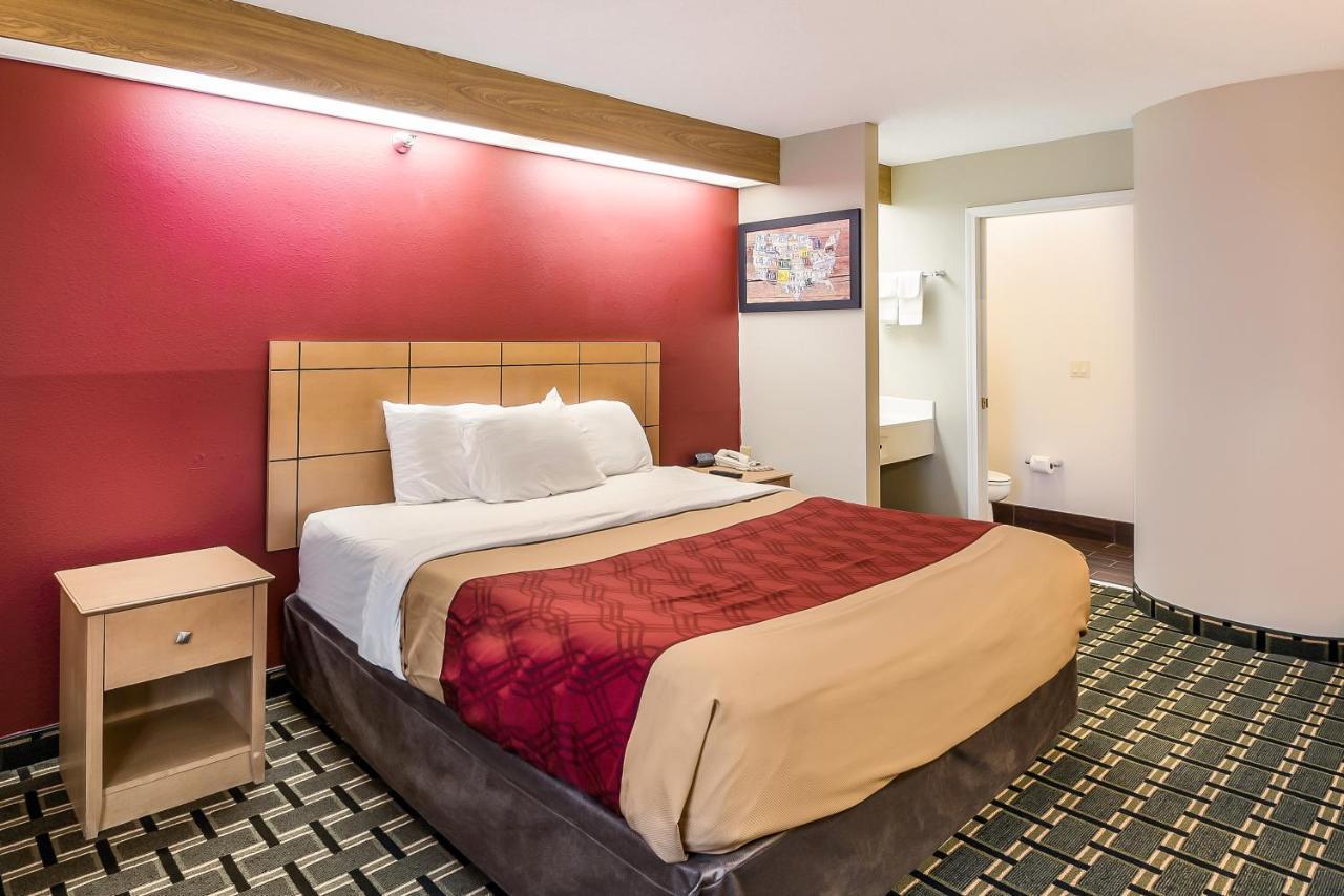 Econo Lodge Inn & Suites Peoria Illinois Exteriör bild