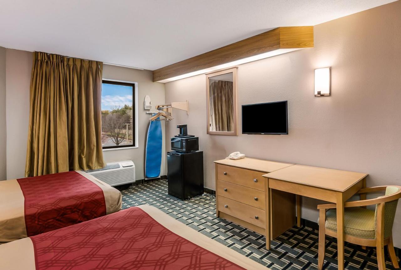 Econo Lodge Inn & Suites Peoria Illinois Exteriör bild