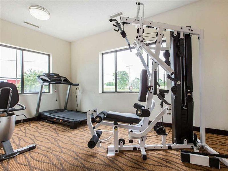 Econo Lodge Inn & Suites Peoria Illinois Exteriör bild