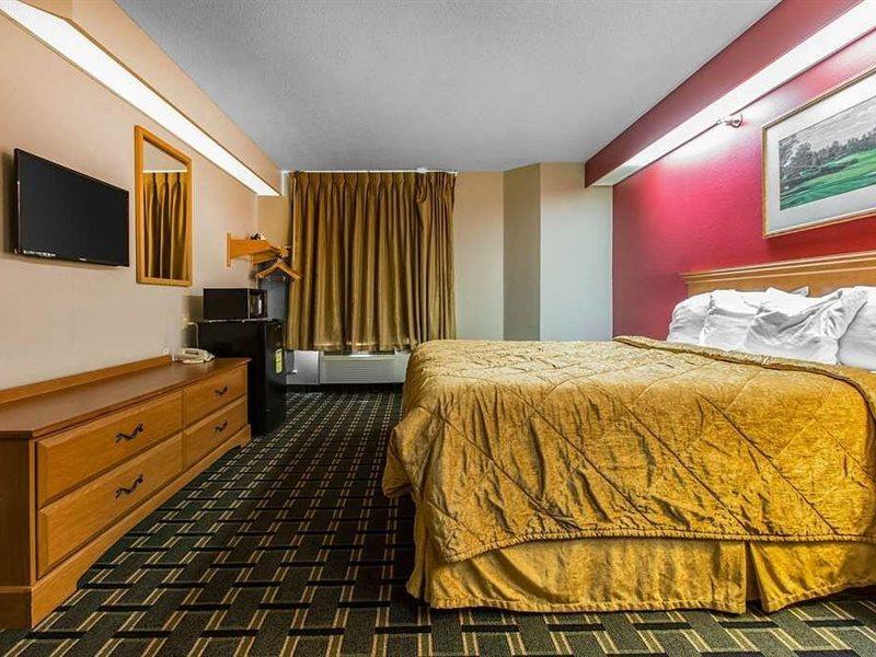 Econo Lodge Inn & Suites Peoria Illinois Exteriör bild